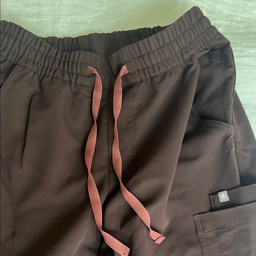 Figs Brown Joggers with Elastic Waistband and Lightweight Fabric